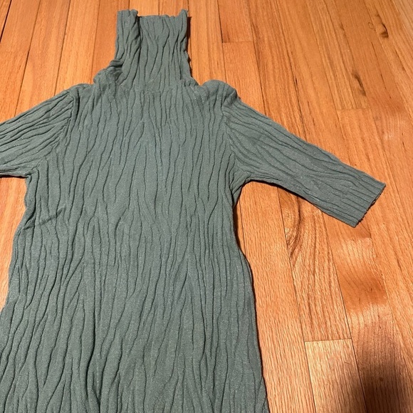 101Idees Green Turtleneck Sweater Size L/XL - Picture 3 of 8
